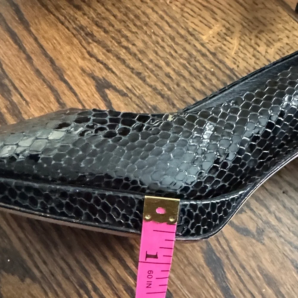 Stuart Weitzman Black Textured Peep Toe Heels size 9M